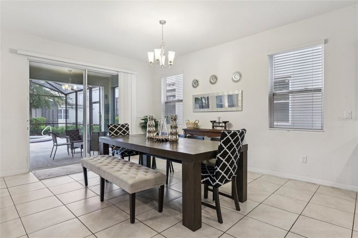 Image No.8-7 Bed House for sale