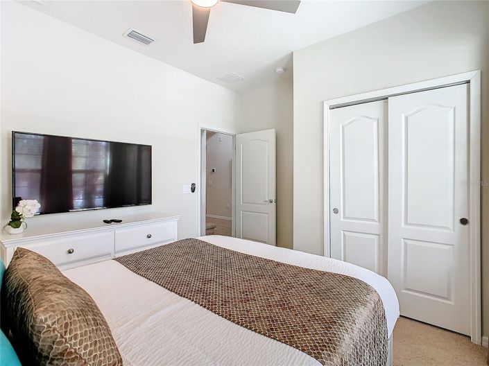 Image No.28-8 Bed House for sale