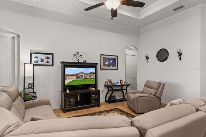 Image No.10-4 Bed House for sale