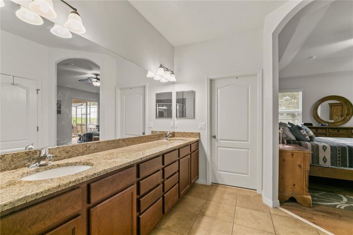 Image No.22-4 Bed House for sale