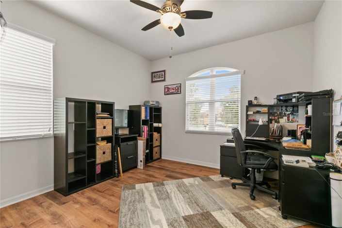 Image No.25-4 Bed House for sale