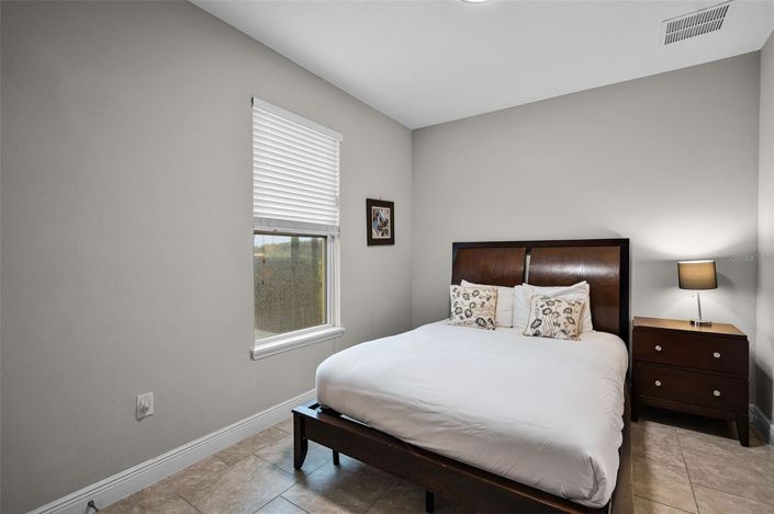 Image No.28-7 Bed House for sale