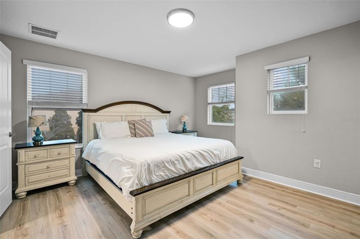 Image No.40-7 Bed House for sale