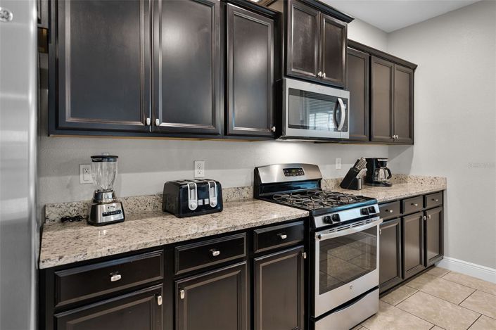 Image No.8-7 Bed House for sale