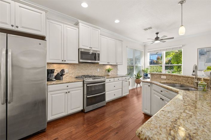 Image No.18-4 Bed House for sale