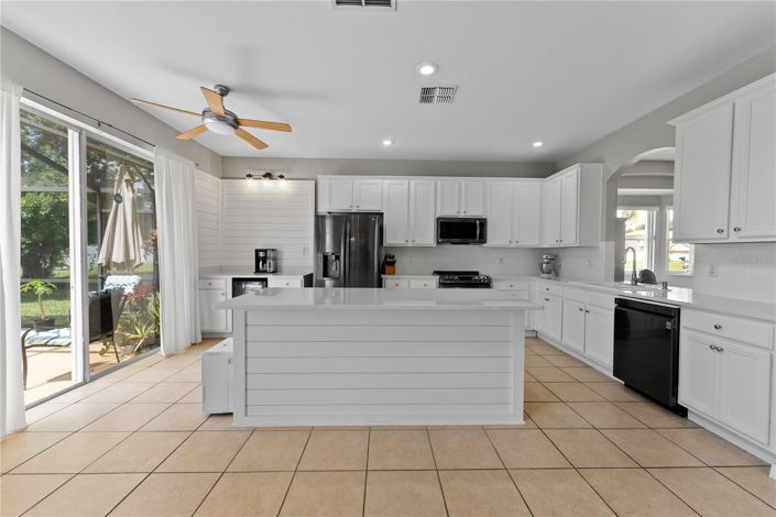 Image No.13-6 Bed House for sale