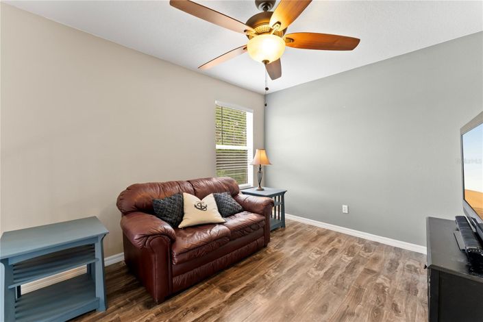 Image No.28-6 Bed House for sale