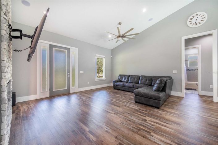 Image No.20-3 Bed House for sale