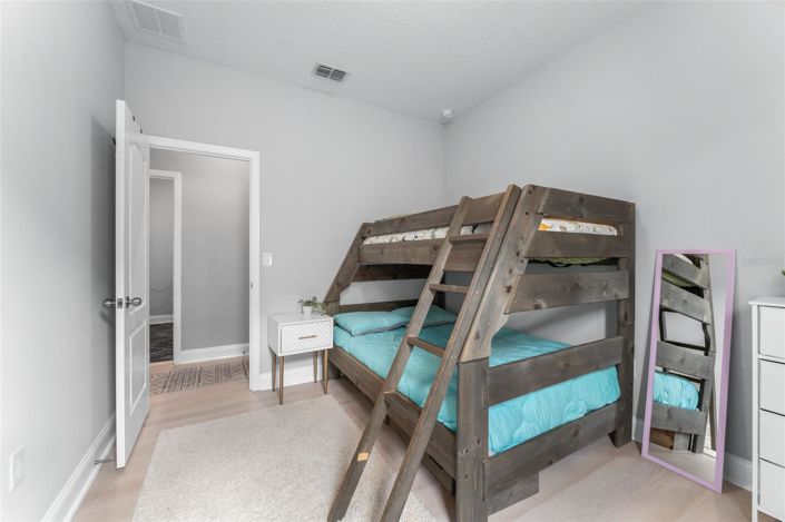 Image No.33-4 Bed House for sale