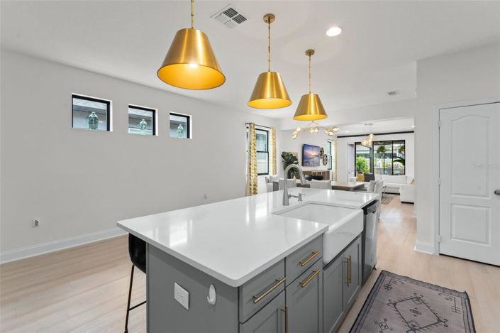 Image No.9-4 Bed House for sale