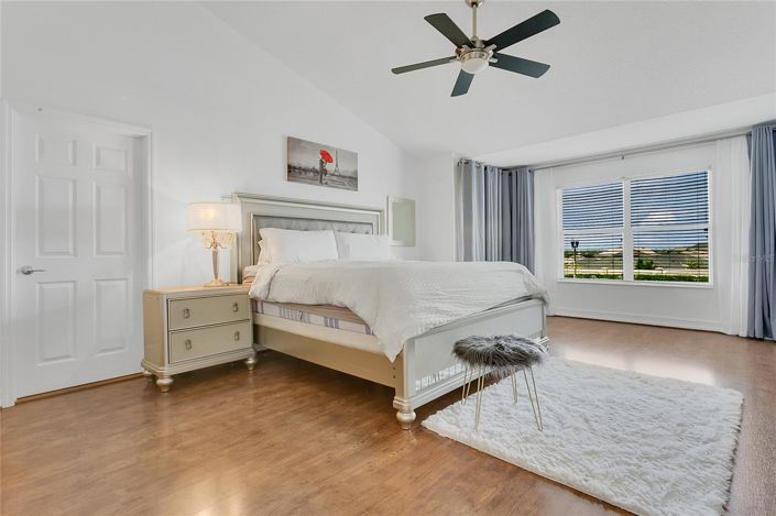 Image No.10-5 Bed House for sale