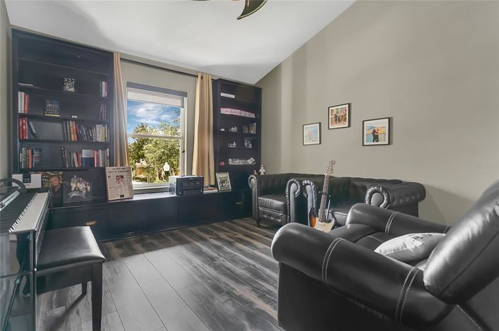 Image No.26-5 Bed House for sale