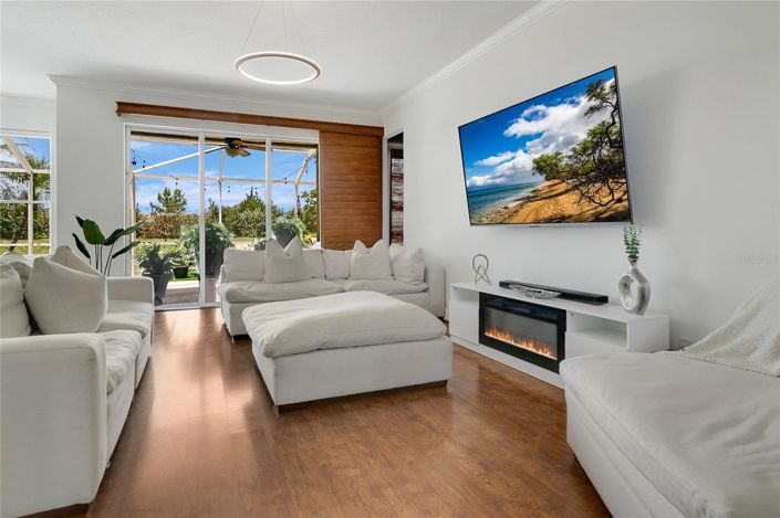 Image No.3-5 Bed House for sale