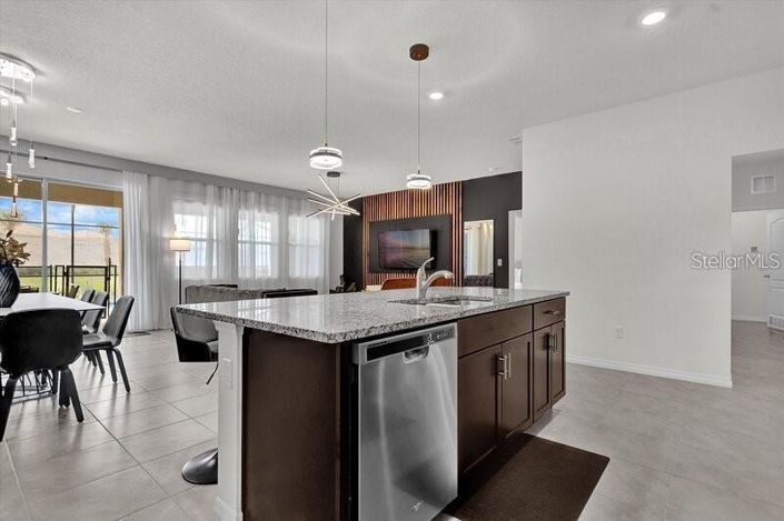 Image No.12-5 Bed House for sale