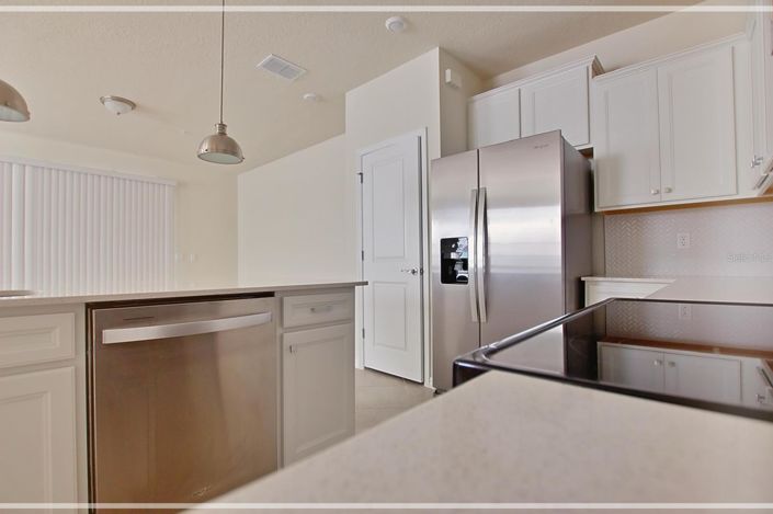 Image No.18-5 Bed Townhouse for sale