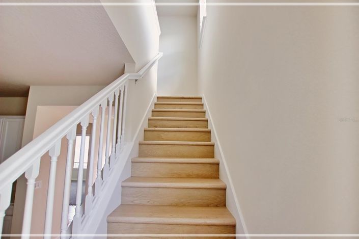 Image No.20-5 Bed Townhouse for sale