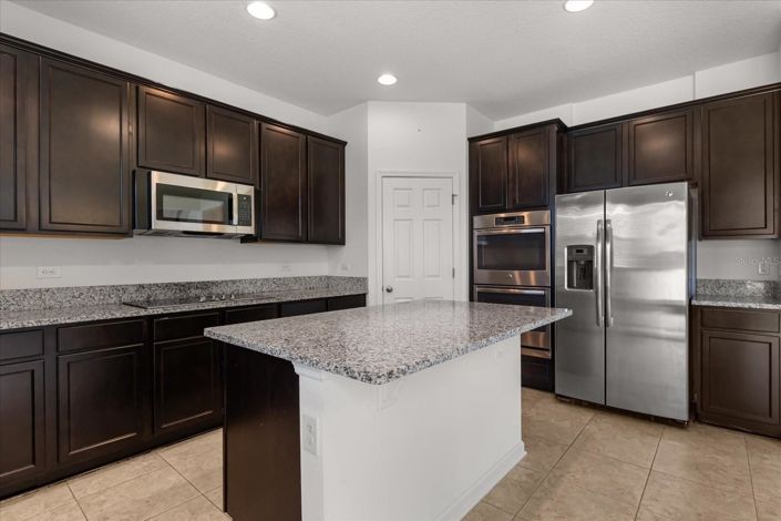 Image No.10-4 Bed House for sale