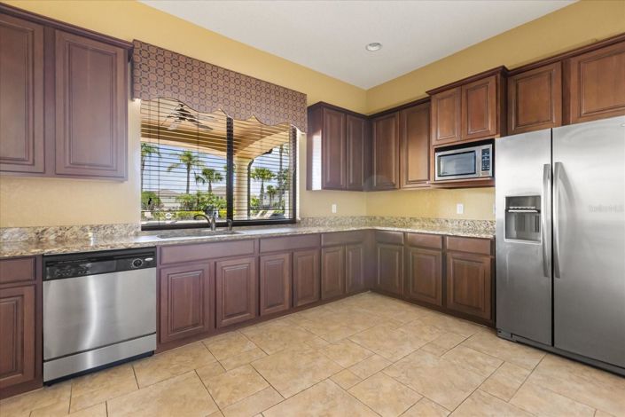 Image No.48-4 Bed House for sale