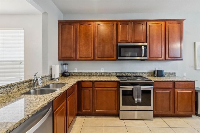 Image No.12-5 Bed House for sale