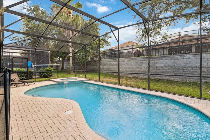 Image No.42-5 Bed House for sale