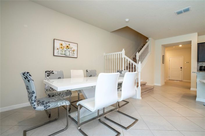 Image No.19-5 Bed Townhouse for sale