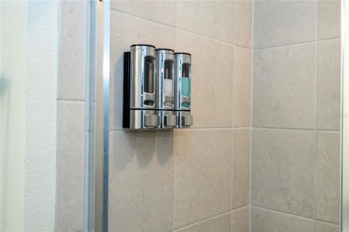 Image No.36-5 Bed Townhouse for sale