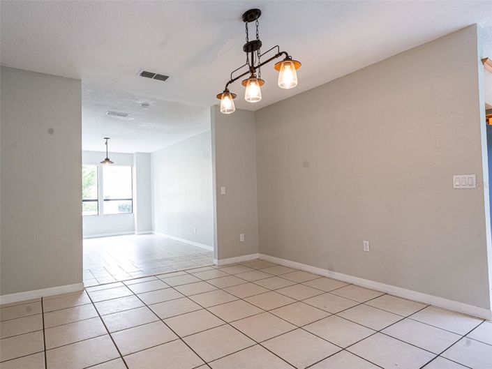 Image No.11-4 Bed House for sale