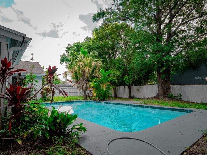 Image No.3-4 Bed House for sale