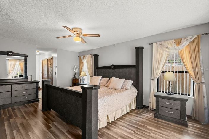 Image No.19-5 Bed House for sale