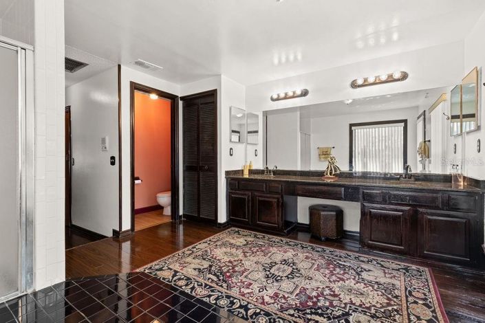 Image No.22-5 Bed House for sale