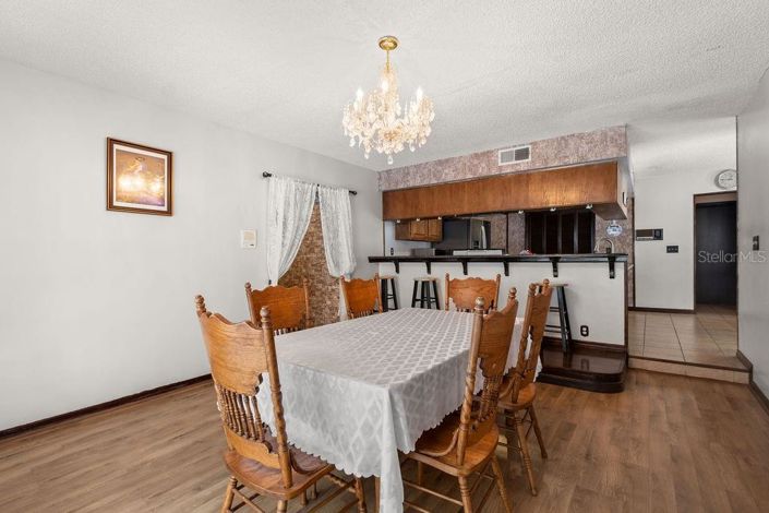 Image No.26-5 Bed House for sale