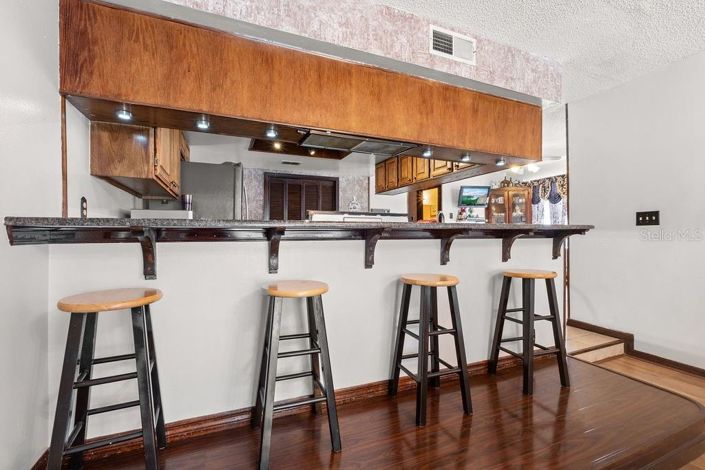 Image No.27-5 Bed House for sale