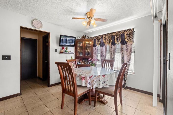 Image No.30-5 Bed House for sale