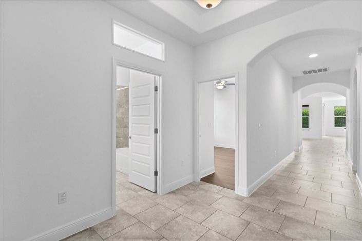 Image No.13-4 Bed House for sale