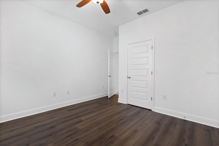 Image No.21-4 Bed House for sale