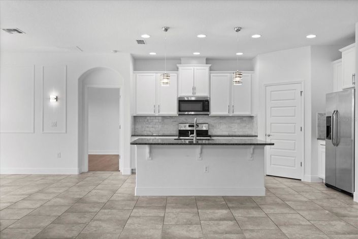 Image No.9-4 Bed House for sale