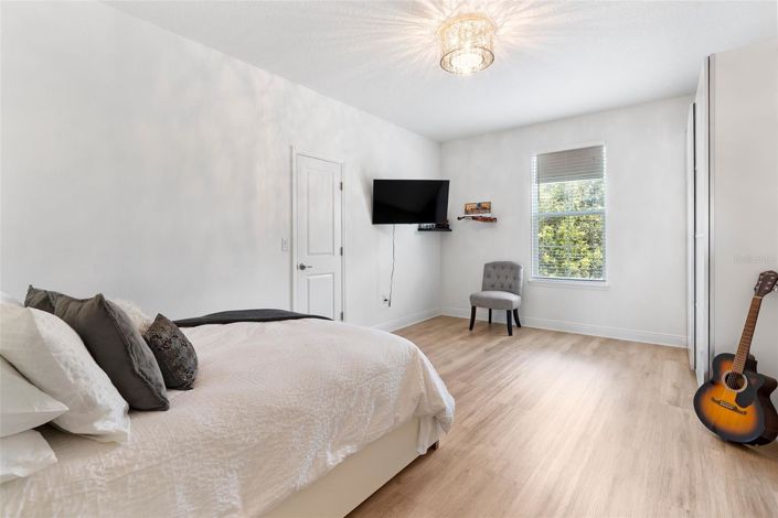 Image No.25-4 Bed House for sale