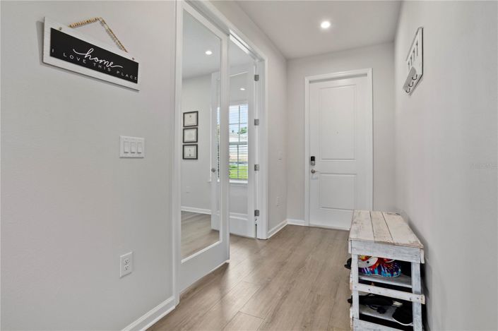 Image No.6-5 Bed House for sale