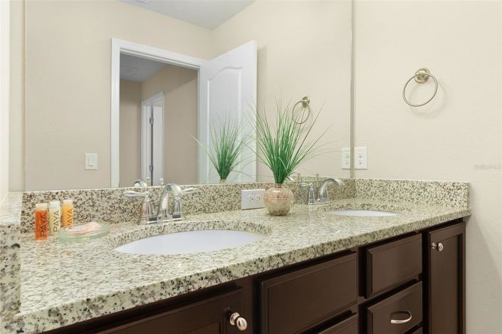 Image No.46-7 Bed House for sale