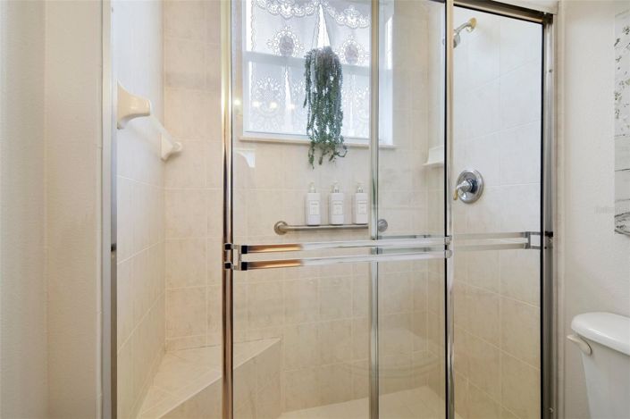 Image No.17-4 Bed House for sale