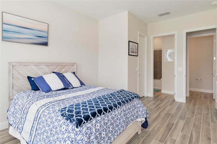 Image No.18-3 Bed House for sale