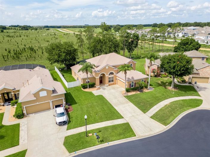 Image No.2-4 Bed House for sale