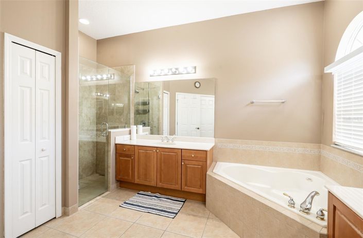 Image No.26-4 Bed House for sale