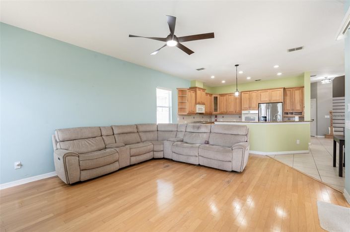 Image No.28-4 Bed House for sale