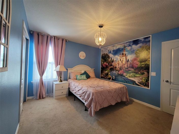 Image No.20-6 Bed House for sale