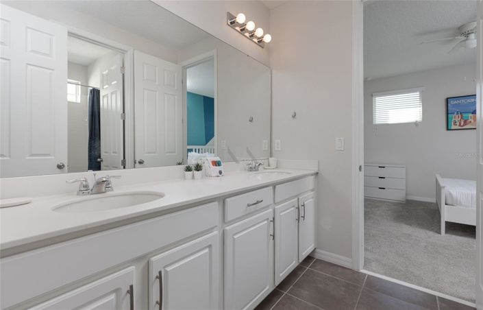 Image No.17-5 Bed House for sale