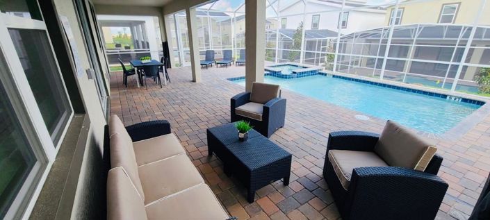 Image No.30-7 Bed House for sale