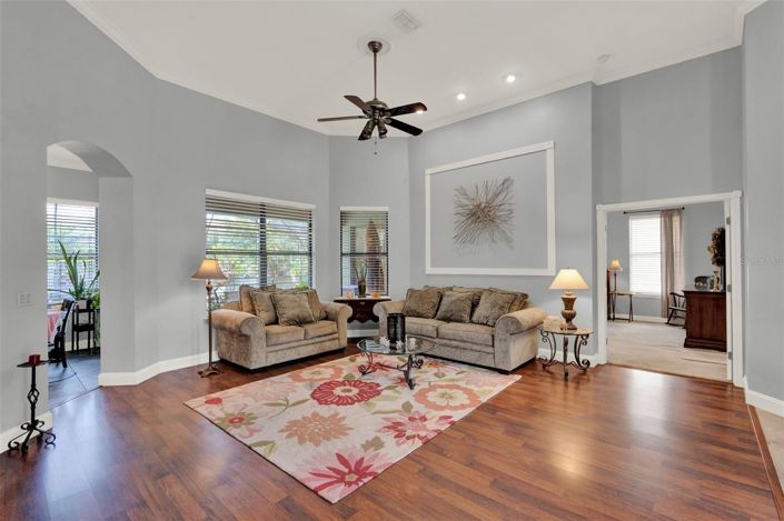 Image No.3-4 Bed House for sale