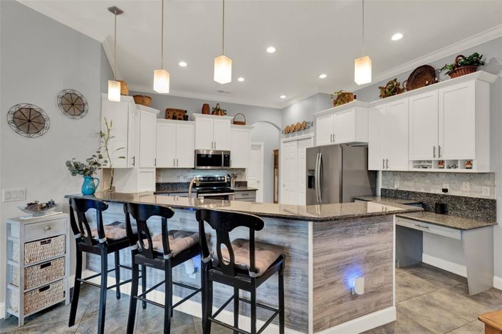 Image No.9-4 Bed House for sale