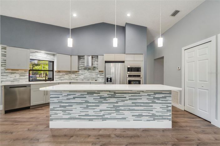 Image No.7-4 Bed House for sale